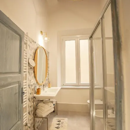 1428 בית הארחה